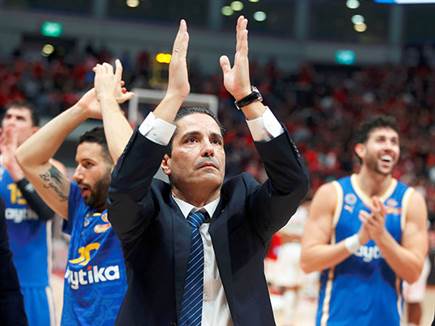 “נפרדנו מאוהבים“ (אלן שיבר) (צילום: ספורט 5)