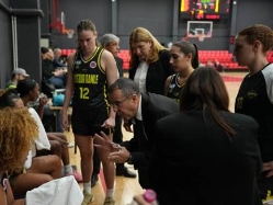 (FIBA) (צילום: ספורט 5)