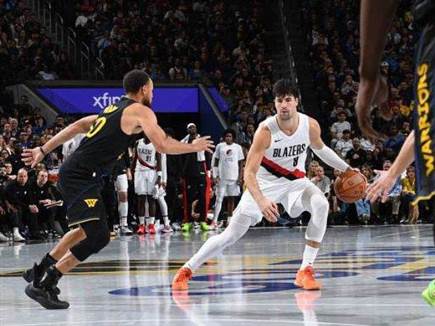 סופרסטאר (Noah Graham/NBAE via Getty Images) (צילום: ספורט 5)