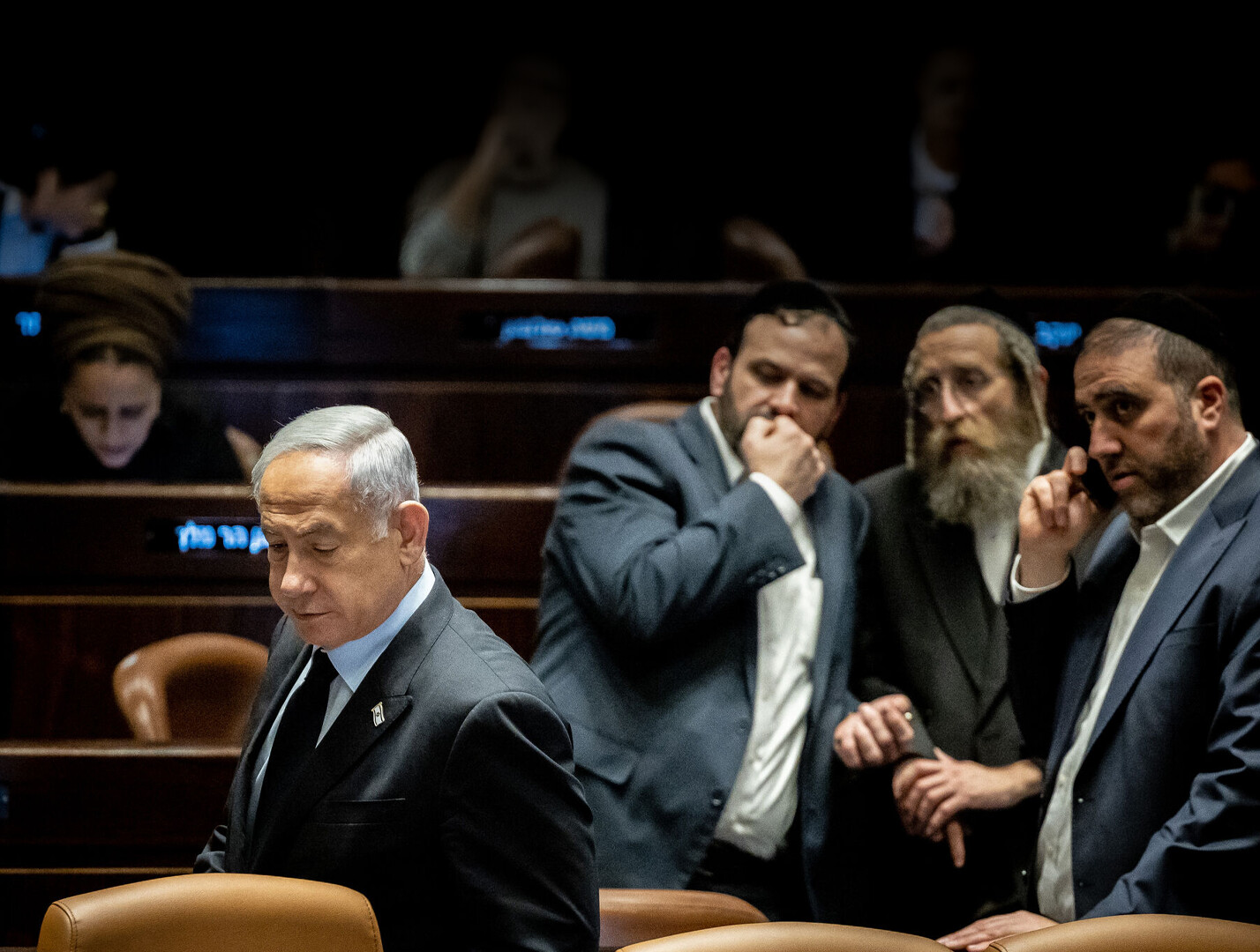 המרוץ לפטור: הוצב דד-ליין לאישור החוק, שעומד בפני קשיים