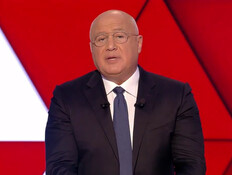 המגיש שיצא נגד ח'אמנאי: "עדיין רומס את המדינה"