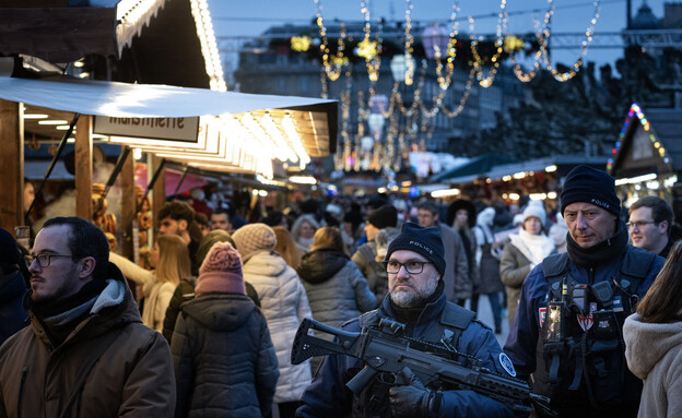 חג מולד כריסמס משטרה שטרסבורג צרפת