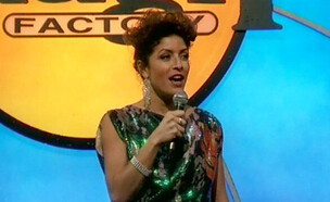 עדי עושה את זה באנגלית (תמונת AVI: עדי אשכנזי)