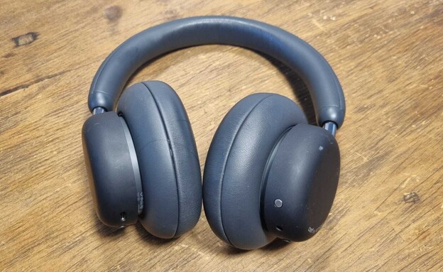 אוזניות קשת Over-Ear, דגם CMF Headphone Pro אוזניות קשת Over-Ear, דגם CMF Headphone Pro