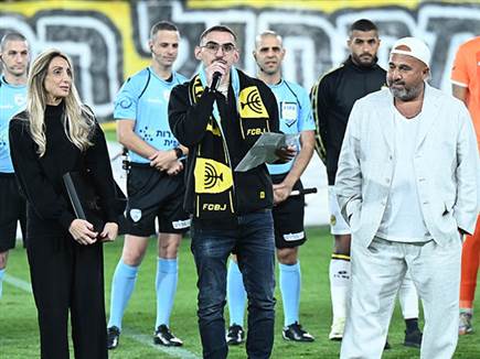 ברסלבסקי מדבר לקהל (ברני ארדוב)