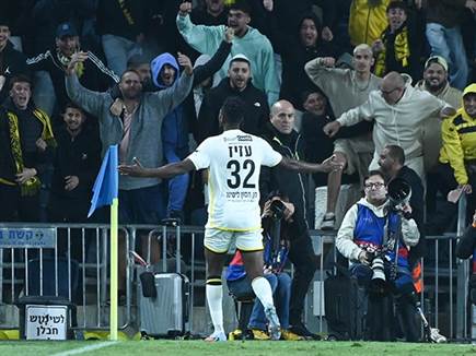 ונתניה חזרה משער גדול של וואטרה (צילום: ברני ארדוב)