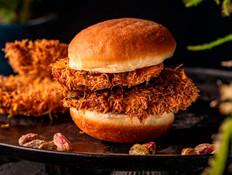 מוזר או גאוני? טרנד הסופגניות המלוחות כובש את ישראל