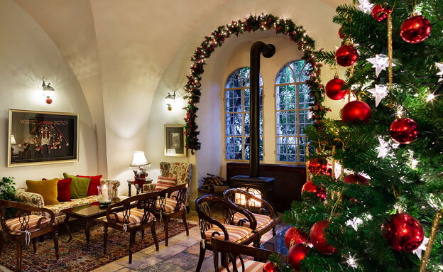 אמריקן קולוני אמריקן קולוני