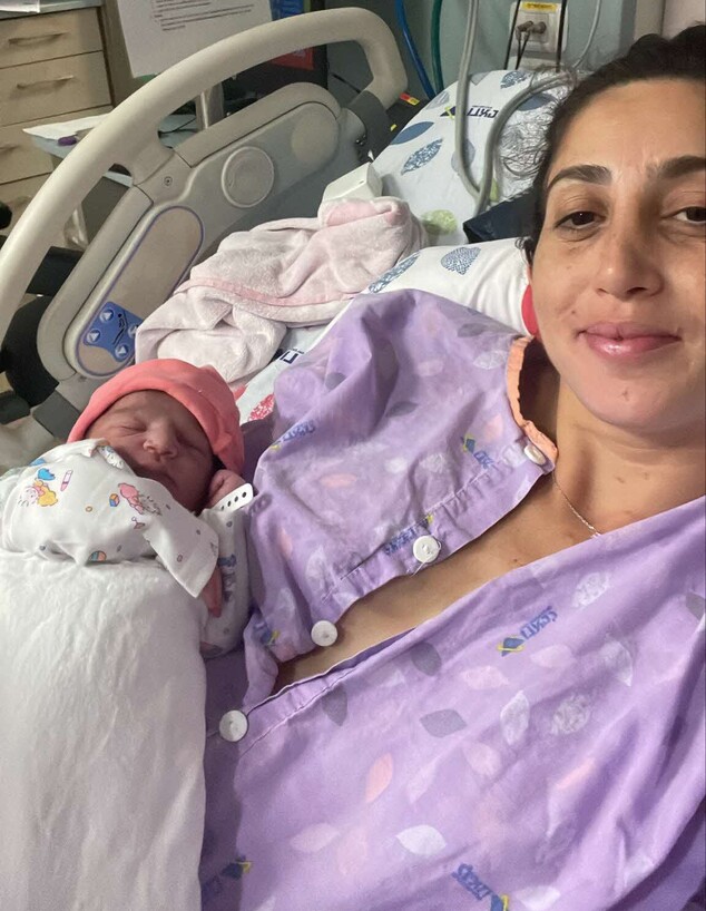 נורית סרוסי ובתה נורית סרוסי ובתה