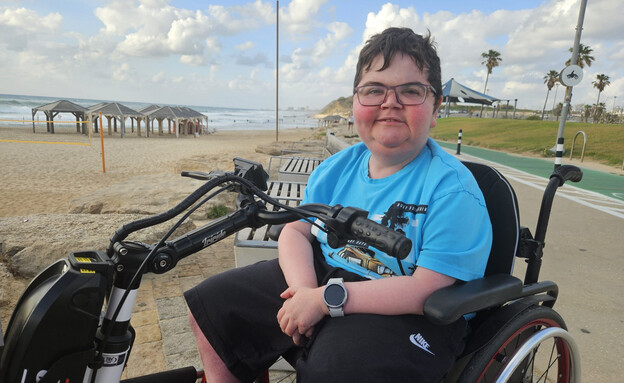 יוני ניוון שרירים  (יח''צ: אלבום פרטי)