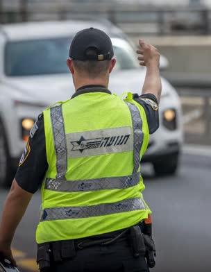 קנס בשווי 10,000 למסמסים הנהיגה: החוק החדש של השרה רגב למניעת תאונ קנס בשווי 10,000 למסמסים הנהיגה: החוק החדש של השרה רגב למניעת תאונ