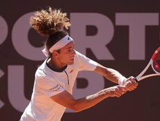 הטניסאי השווייצרי מיקה ברונולד