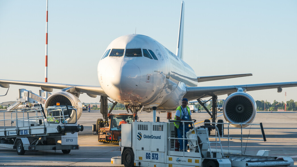 מטוס נמל תעופה מטוס נמל תעופה