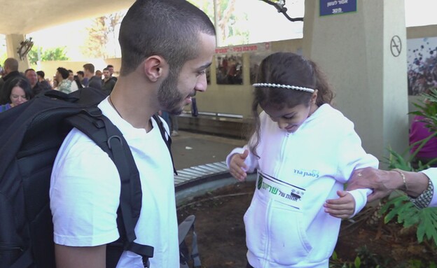 שי, מתגייס לחיל השריון