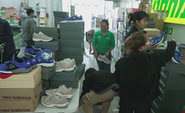 מכירת נעליים במחסני השוק