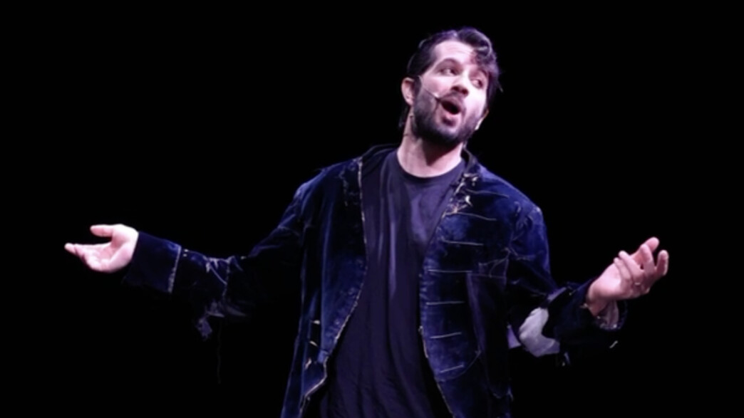 רן דנקר, מתוך "קברט", הצגת רפרטואר תיאטרון הקאמרי