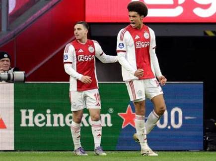 אוסקר גלוך בישל, אייאקס ניצחה אחרי 5 משחקים