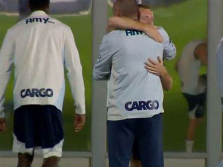 לאזטיץ` ועידו שחר