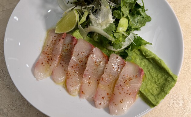 סשימי דג וקרם אבוקדו. קולינה 