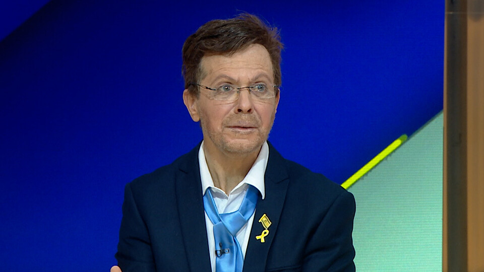 אייל קיציס, מריאנו אידלמן, רועי בר נתן (צילום: ארץ נהדרת, קשת 12)