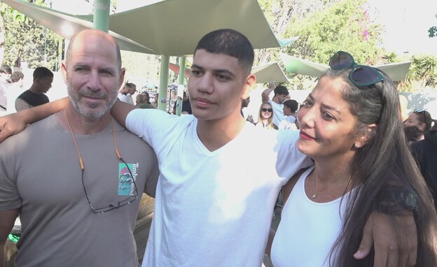 רום נקווה, התגייס להנדסה קרבית 