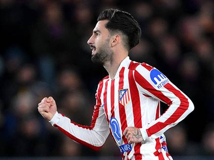 אלכס באנה כבש ראשון (David Ramos/Getty Images)