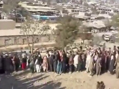 עשרות אלפים הגיעו לצפות בהוצאה להורג של הרוצח