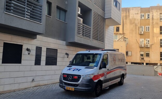 בן 12 אותר ללא רוח חיים בביתו בבני ברק (צילום: דוברות זק"א)