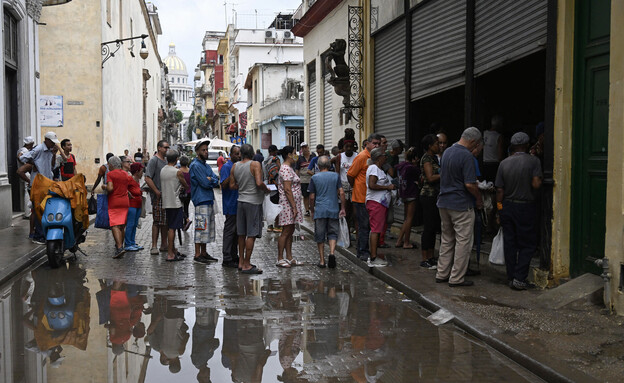 הפסקת חשמל קובה רחוב אנשים הפסקת חשמל קובה רחוב אנשים