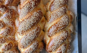 חלות פרווה לשבת - 5 רצועות (צילום: עדי קלינגהופר)