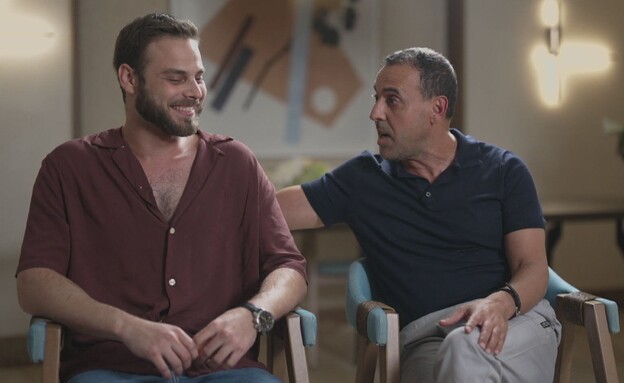 אלי מחבק את אלון אלי מחבק את אלון