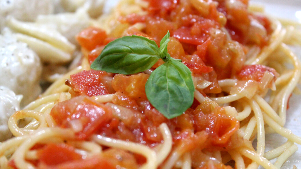 רוטב עגבניות בסיסי רוטב עגבניות בסיסי