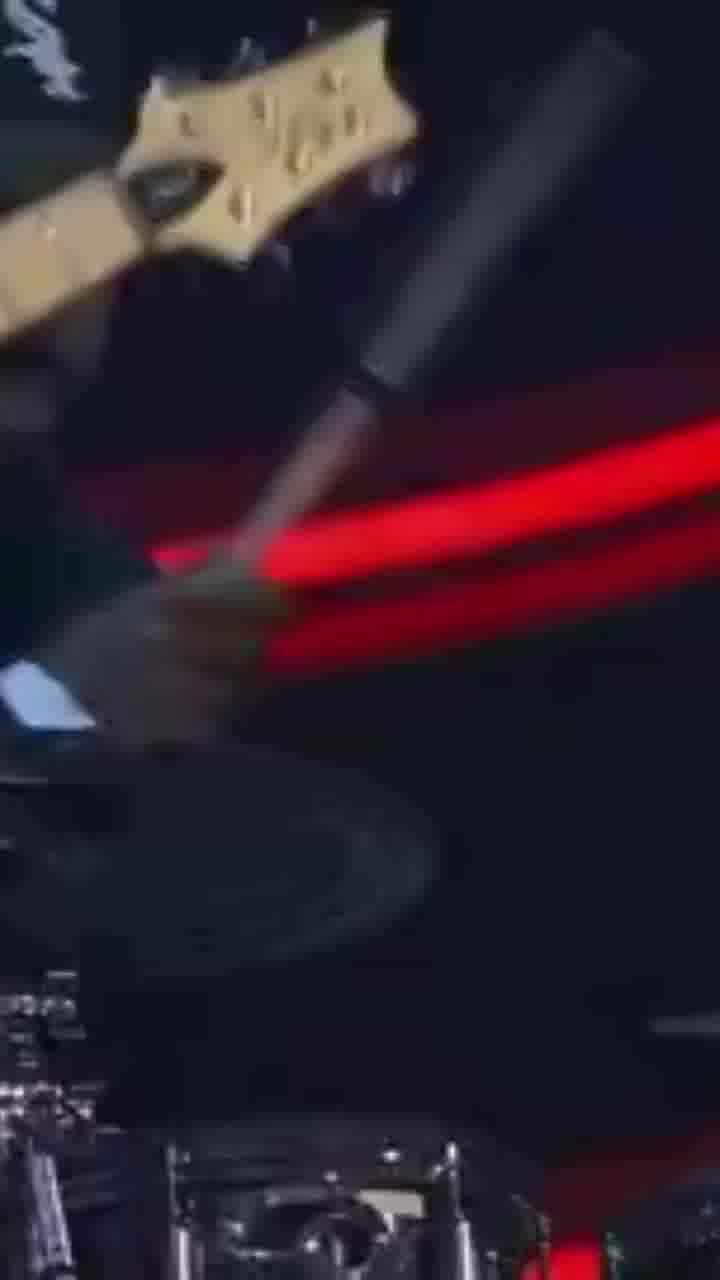 שלושה דורות של מוזיקה: לוריין היל והבן YG מארלי בהגרלת הבתים למונדיאל