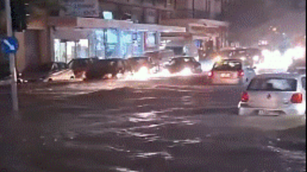 שיטפונות ביוון