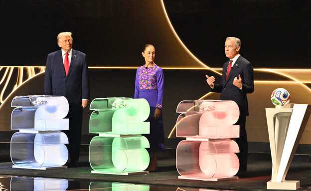 דונלד טראמפ בהגרלת המונדיאל (צילום: Reuters)