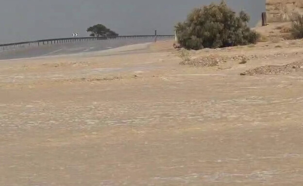 הצפות בכביש 90