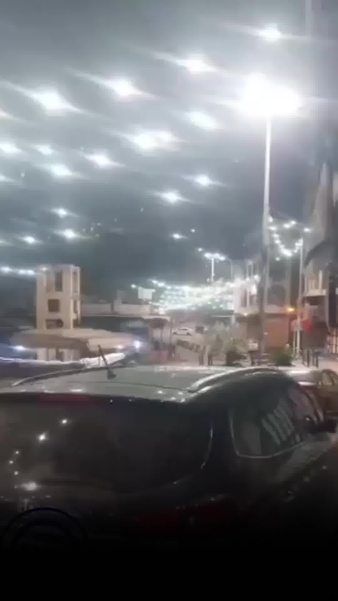 ראשוני: מחבלים ניסו לבצע דריסה ליד כיכר השוטר בחברון ונוטרלו בידי כוח צה"ל