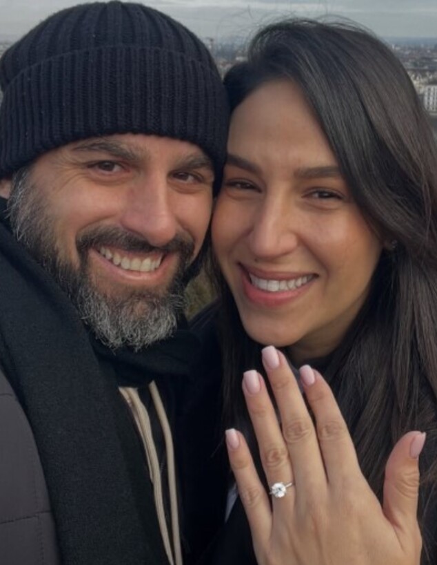 טל רואה מאורסת