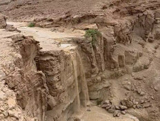 בשל שיטפונות: עומסי תנועה חריגים, כבישים בדרום נחסמו