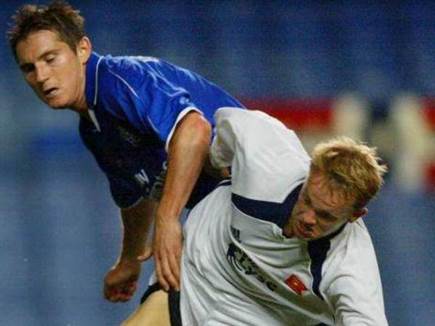 נבלאנד מול למפארד ב-2002 (GETTY) (צילום: ספורט 5)
