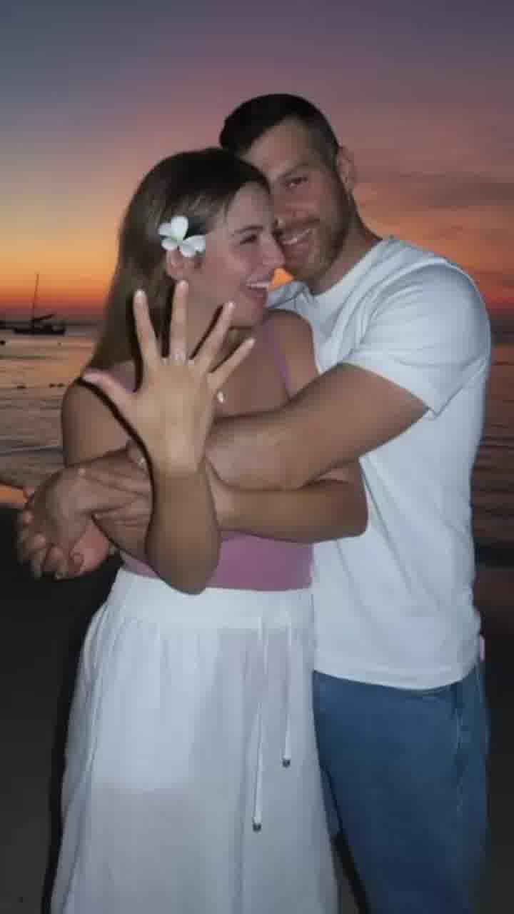 אחרי חודשים ספורים יחד: אור שפיץ התארסה לבן זוגה עומרי מסטבוים