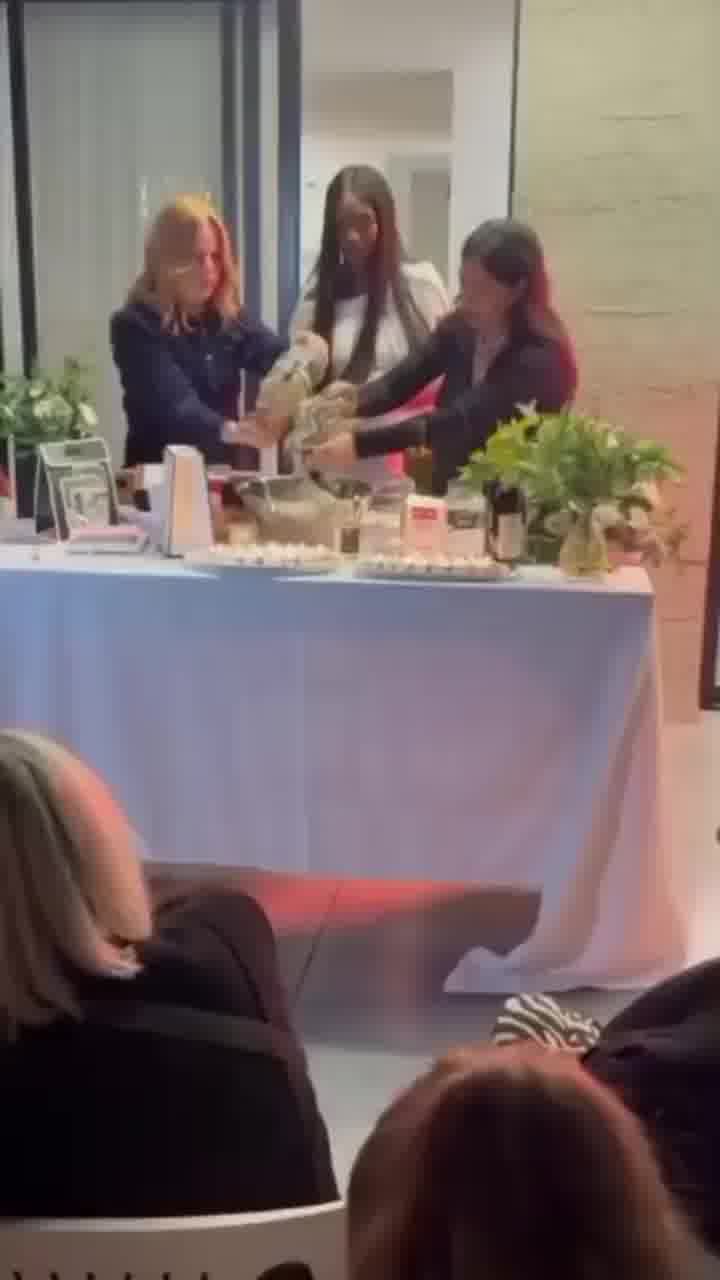 טיטי איינאו קיימה טקס הפרשת חלה עם הרבנית יוכבד 