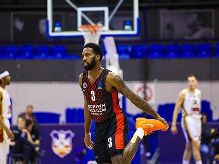 קרינגטון הוביל בריחה (הפועל ירושלים, רשמי)