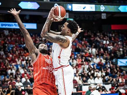 אך האורחת מהעמק לא הפסיקה להיאבק (עודד קרני)