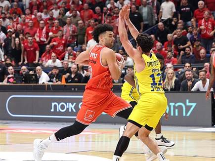 חוזר לארץ (אלן שיבר) (צילום: ספורט 5)