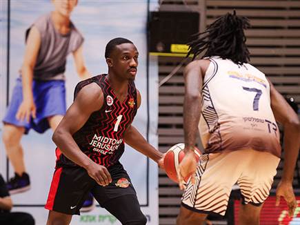 הגארד כיכב עם 20 נק` ו-9 ריבאונדים (מאור אלקסלסי)