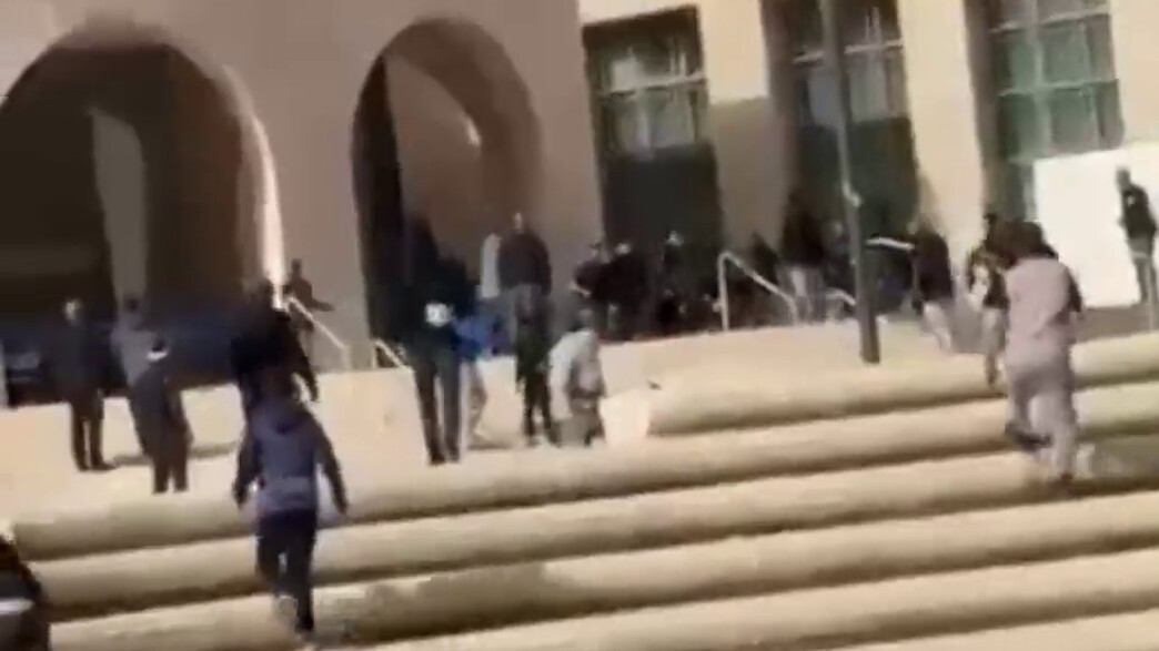 קטטה בבית המשפט המחוזי בבאר שבע: שניים נדקרו, הרקע פלילי