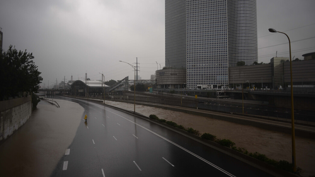 נתיבי איילון מוצפים, 2013