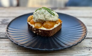 כריך בשר סרטן בנורד 26 (צילום: לין לוי, mako אוכל)