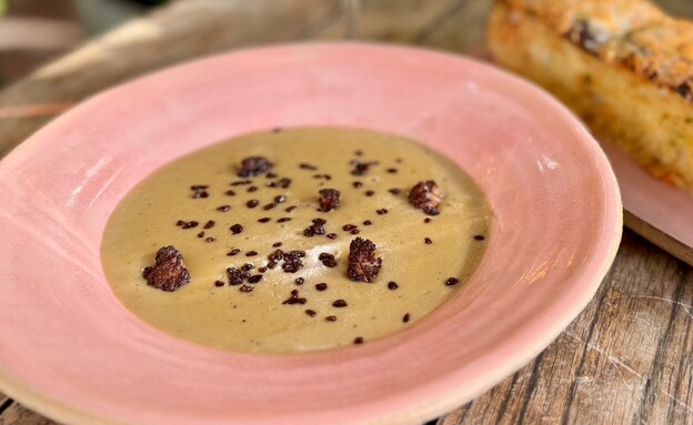 מרק כרובית וערמונים מרק כרובית וערמונים